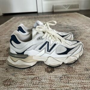 New Balance 9060- size W7.5 M6
